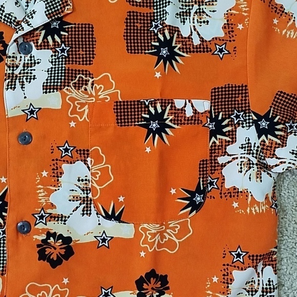 Pineapple Connection ~Youth Size L~ Orange Short Sleeve Button-Up Shirt. - Picture 5 of 7